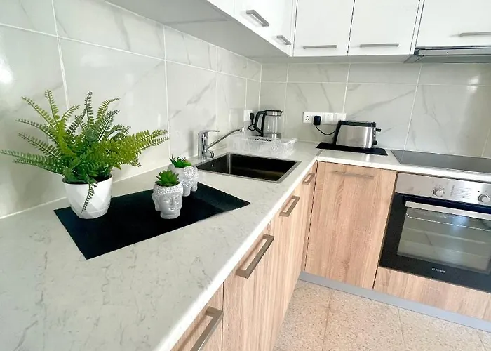 Merika Complex 1 Periwolia