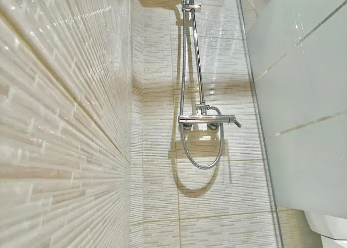 Merika Complex 1 Periwolia